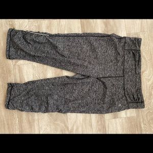 gray tangerine capri leggings